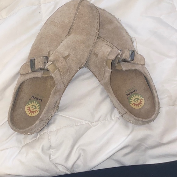 Earth Spirit Shoes - Earth Spirit light brown slip on shoes